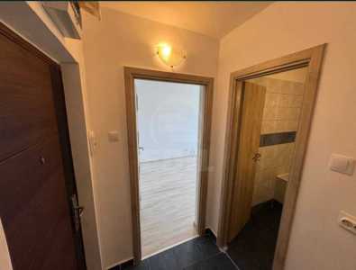 Studio de vente, GACJ357671-6