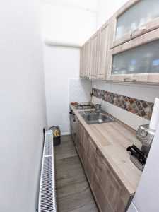 Studio de vente, GACJ357880-7