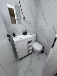 Studio de vente, GACJ358136-7