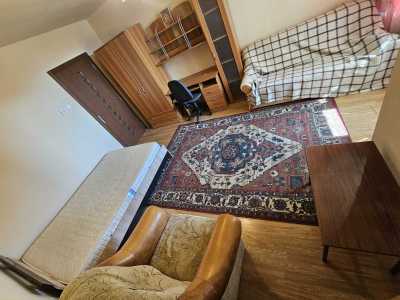 Studio de vente, GACJ358773-2
