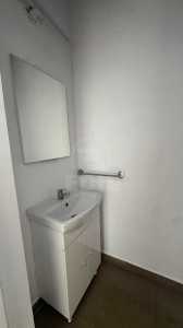 Espace commercial de louer 4 chambres, SCCJ358873-20