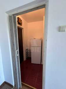 Studio de vente, GACJ358444-8
