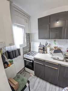 Studio de vente, GACJ358512-5