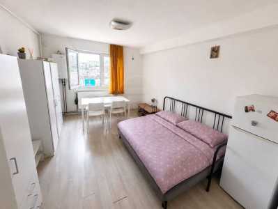 Studio de vente, GACJ359199-3