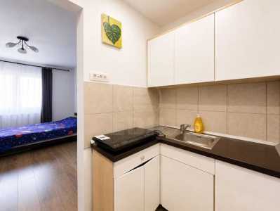 Studio de vente, GACJ359103-2