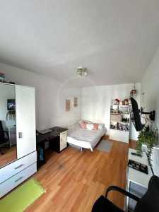 Studio de vente, GACJ359457-1