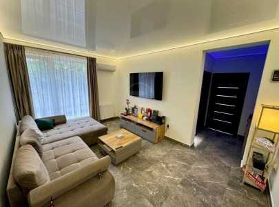 Appartement de vente 3 chambres, APCJ247296FLO-2