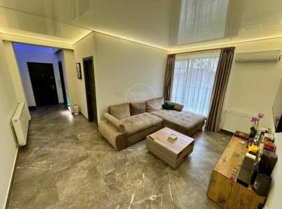 Appartement de vente 3 chambres, APCJ247296FLO