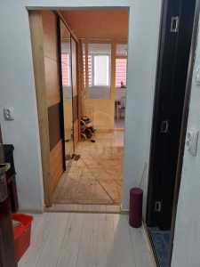 Studio de vente, GACJ359691-5