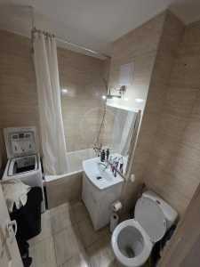Studio de vente, GACJ359940-4