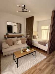 Studio de vente, GACJ360582-1