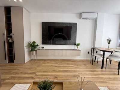 Studio de vente, GACJ360582-4