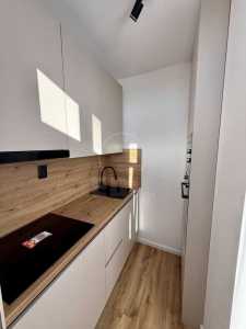 Studio de vente, GACJ360582-5